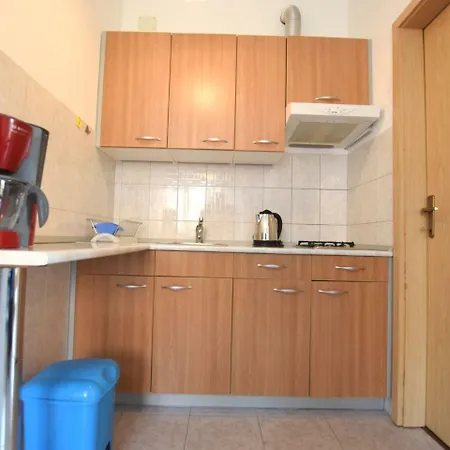 公寓 Spacious In Pula With Swimming Pool *